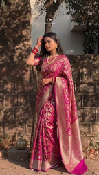 : Elegant Pink Banarasi Saree Look