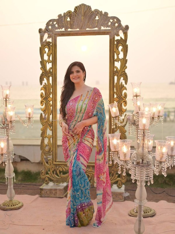 Elegant Sunset Elegance in Traditional Bandhani Saree