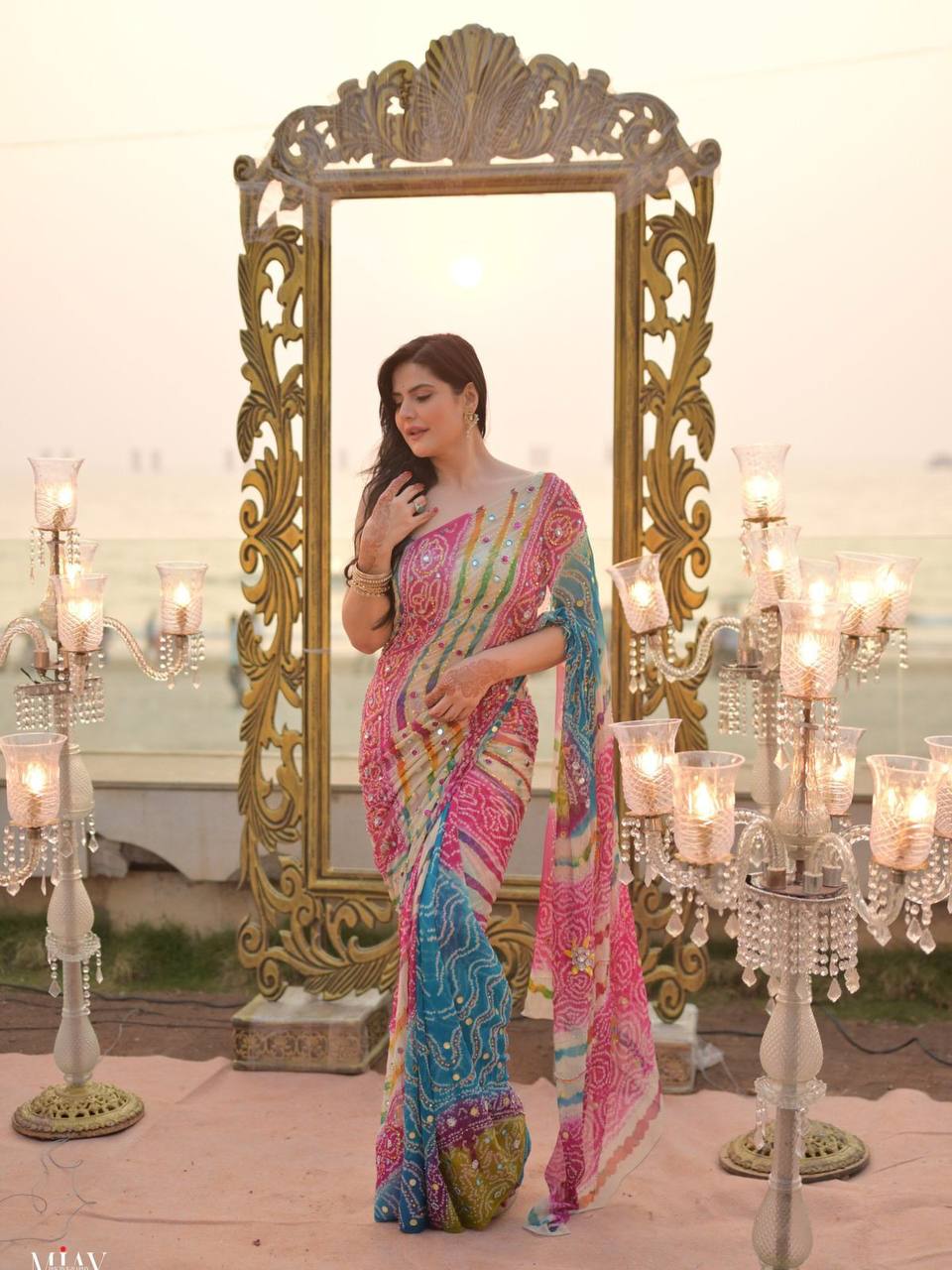 Elegant Sunset Elegance in Traditional Bandhani Saree
